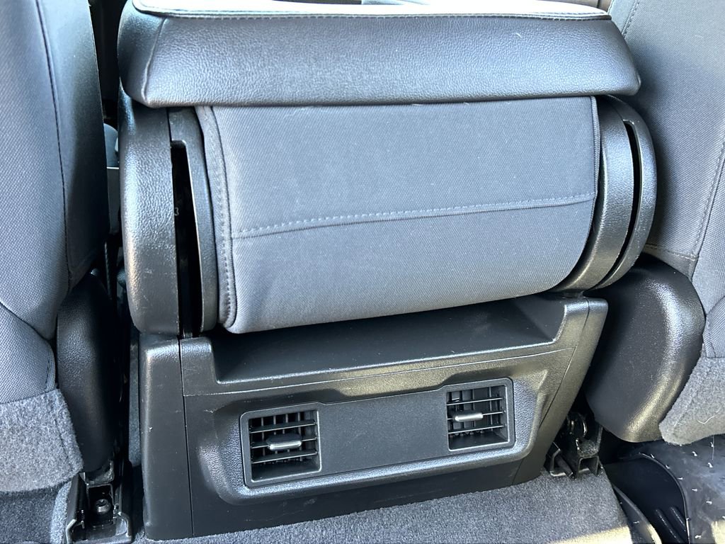 Used 2020 Chevrolet Silverado 2500 Custom w/ Custom Value Package AWD/4WD image 18