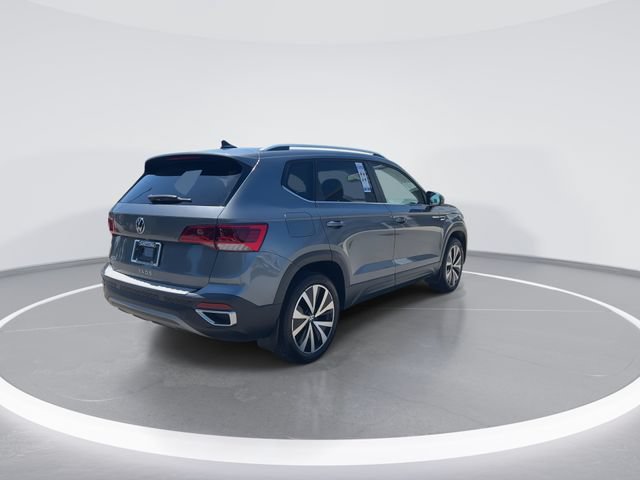 Used 2022 Volkswagen Taos SE FWD image 8