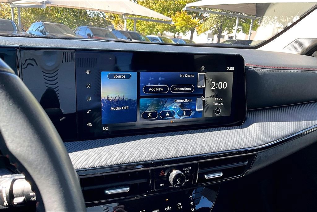 Used 2025 Nissan Kicks SR image 44