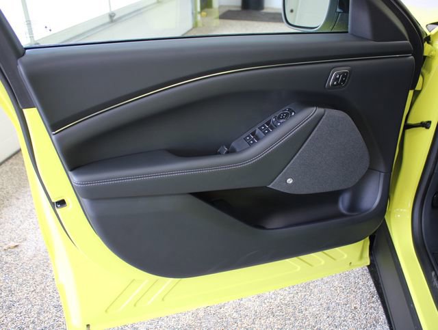 Used 2025 Ford Mustang Mach-E Premium image 11