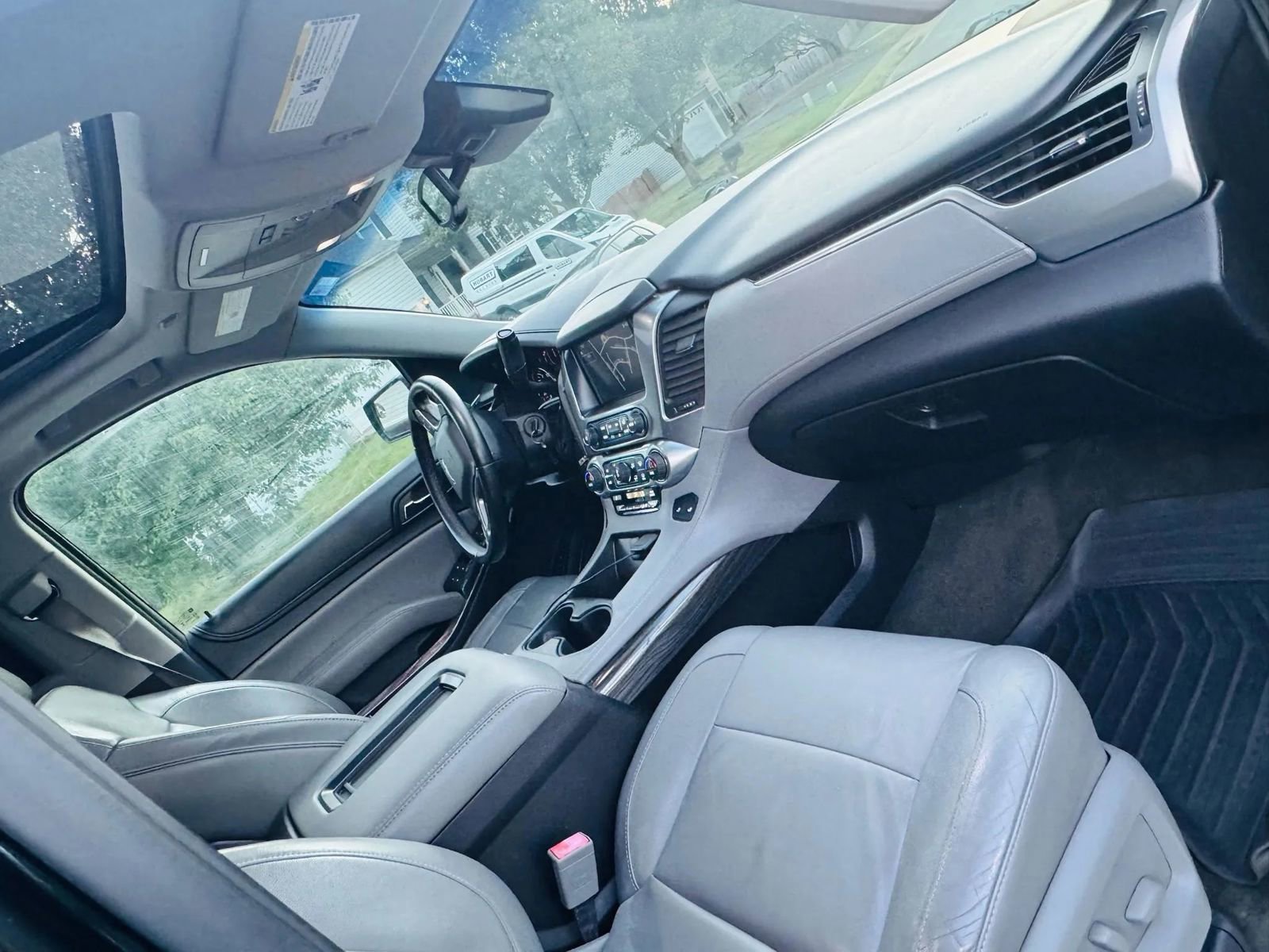 Used 2015 Chevrolet Suburban LT image 8