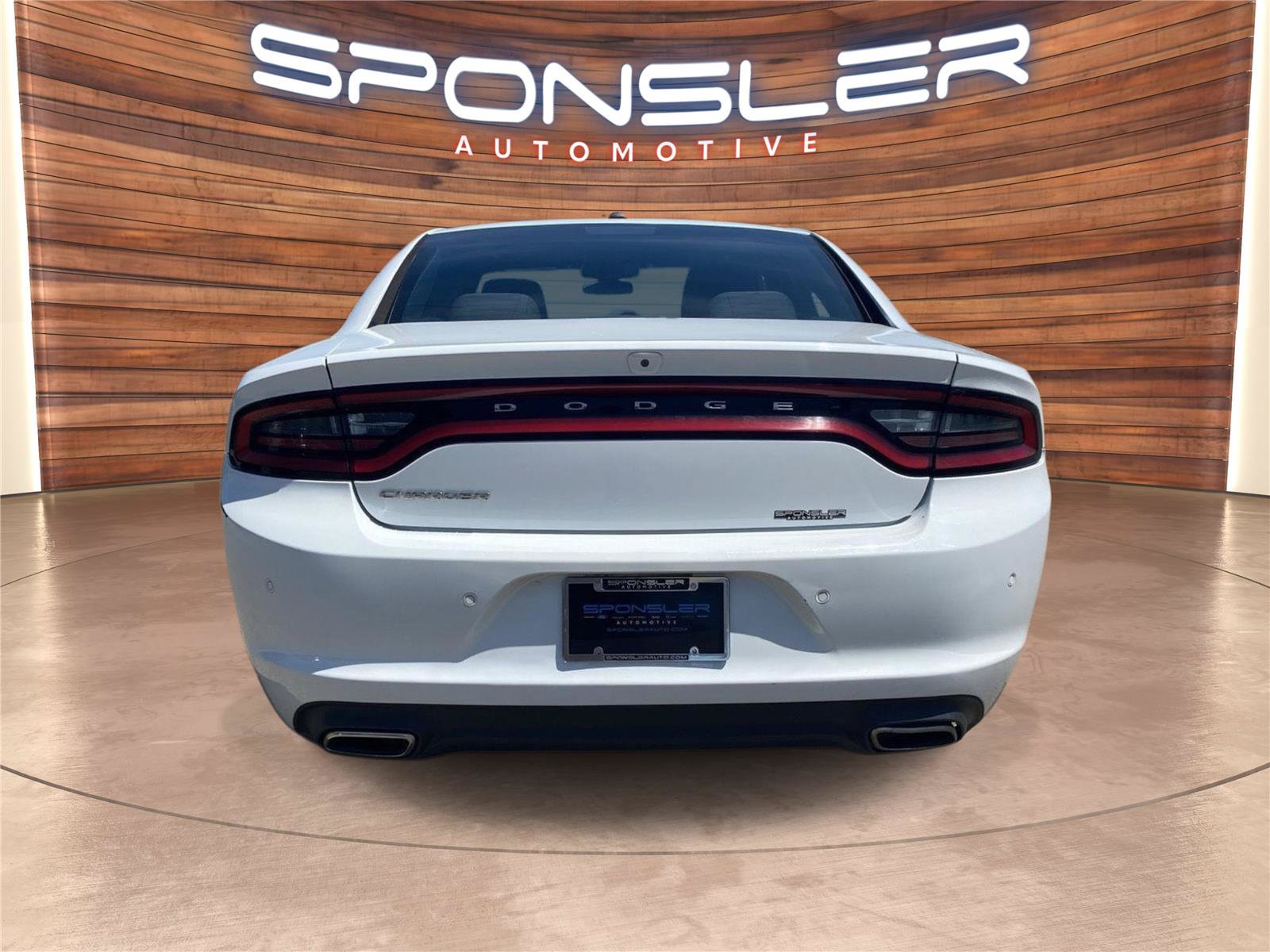 Used 2020 Dodge Charger SXT RWD image 6