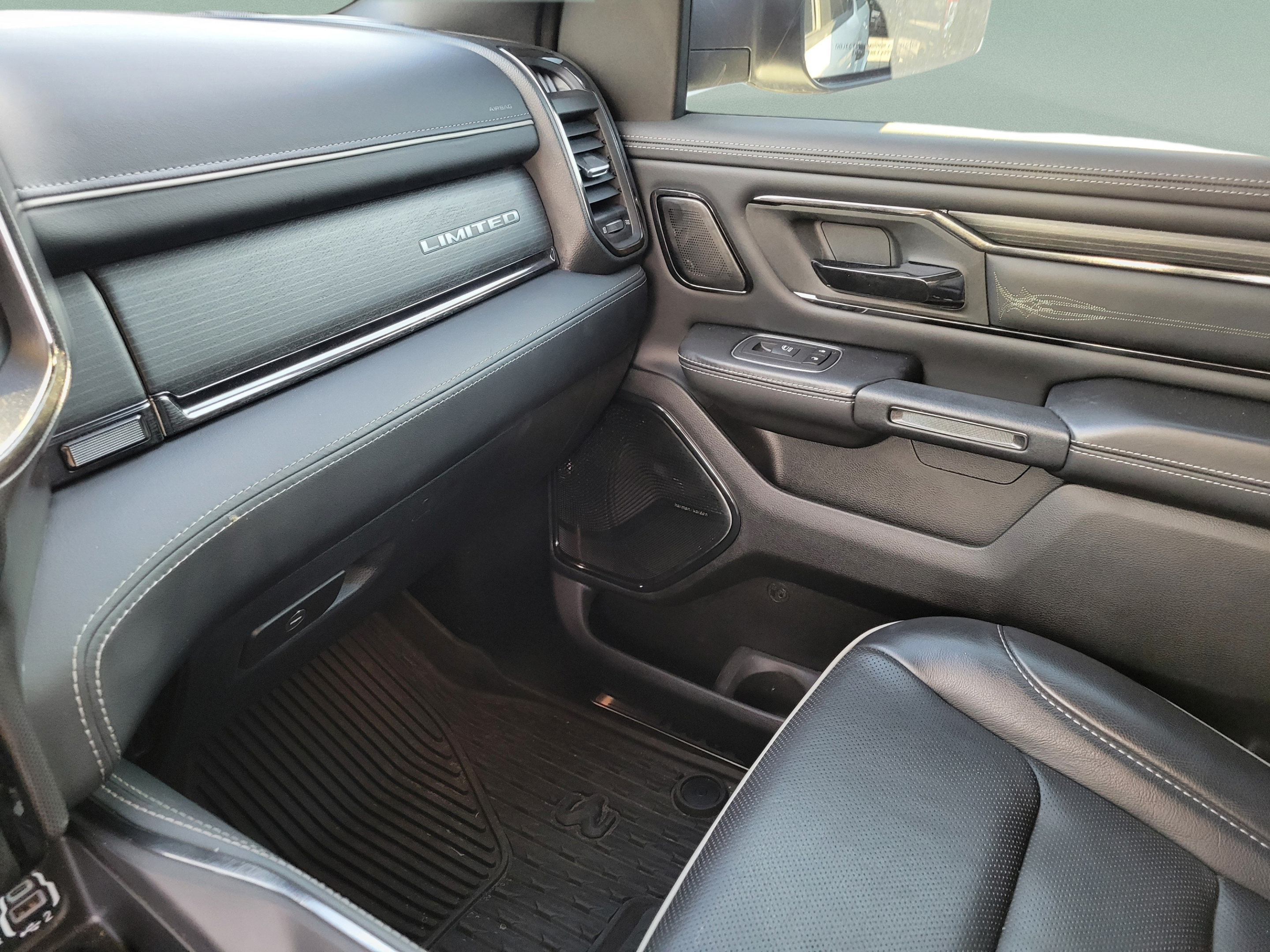 Used 2023 RAM 1500 Limited AWD/4WD image 25