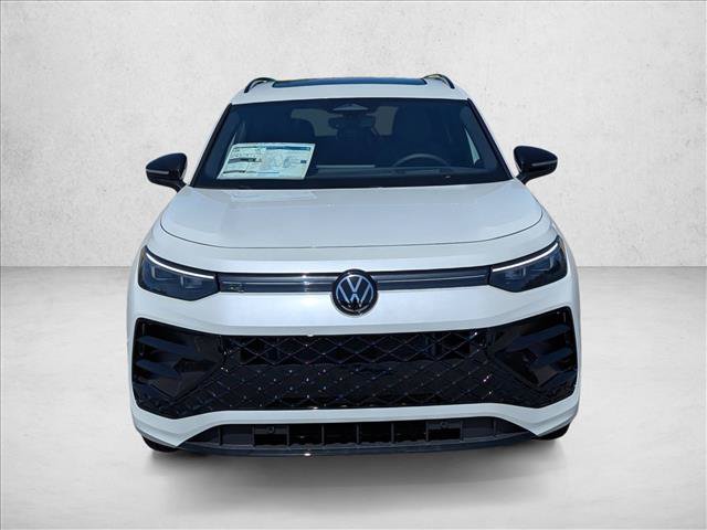 New 2026 Volkswagen Tiguan SE R-Line FWD image 2