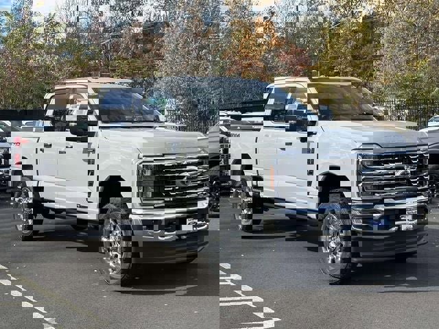 New 2026 Ford F350 Lariat w/ Lariat Ultimate Package