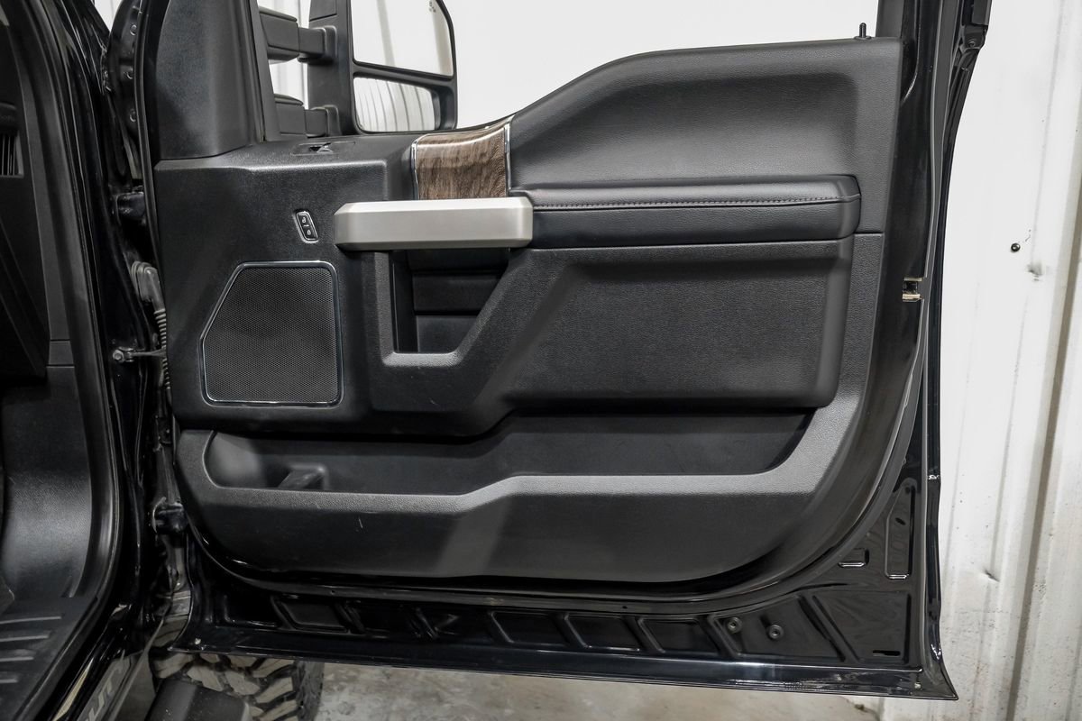 Used 2019 Ford F250 Lariat w/ Lariat Ultimate Package image 47
