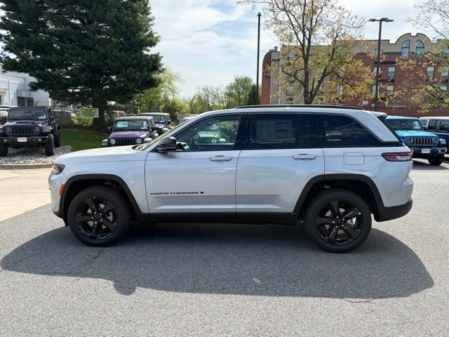 New 2026 Jeep Grand Cherokee Limited AWD/4WD image 4