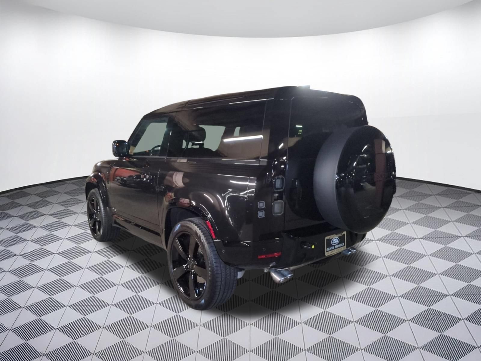 New 2026 Land Rover Defender 90 V8 AWD/4WD image 3