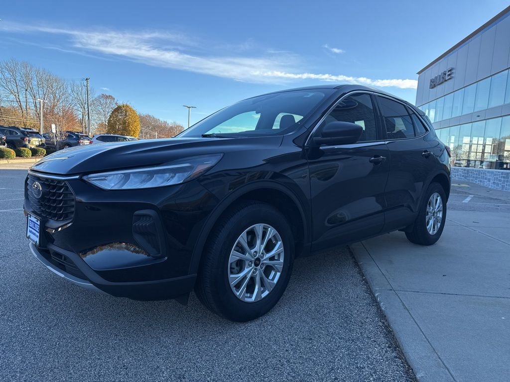 Used 2023 Ford Escape Active image 9