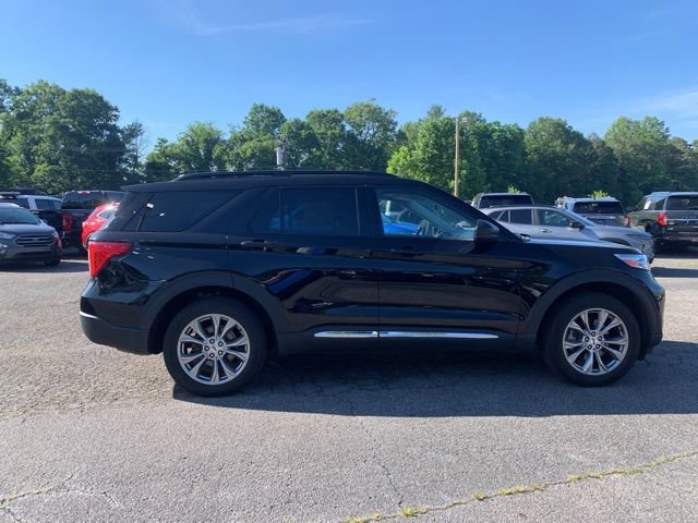 Used 2023 Ford Explorer XLT w/ Equipment Group 202A AWD/4WD image 10