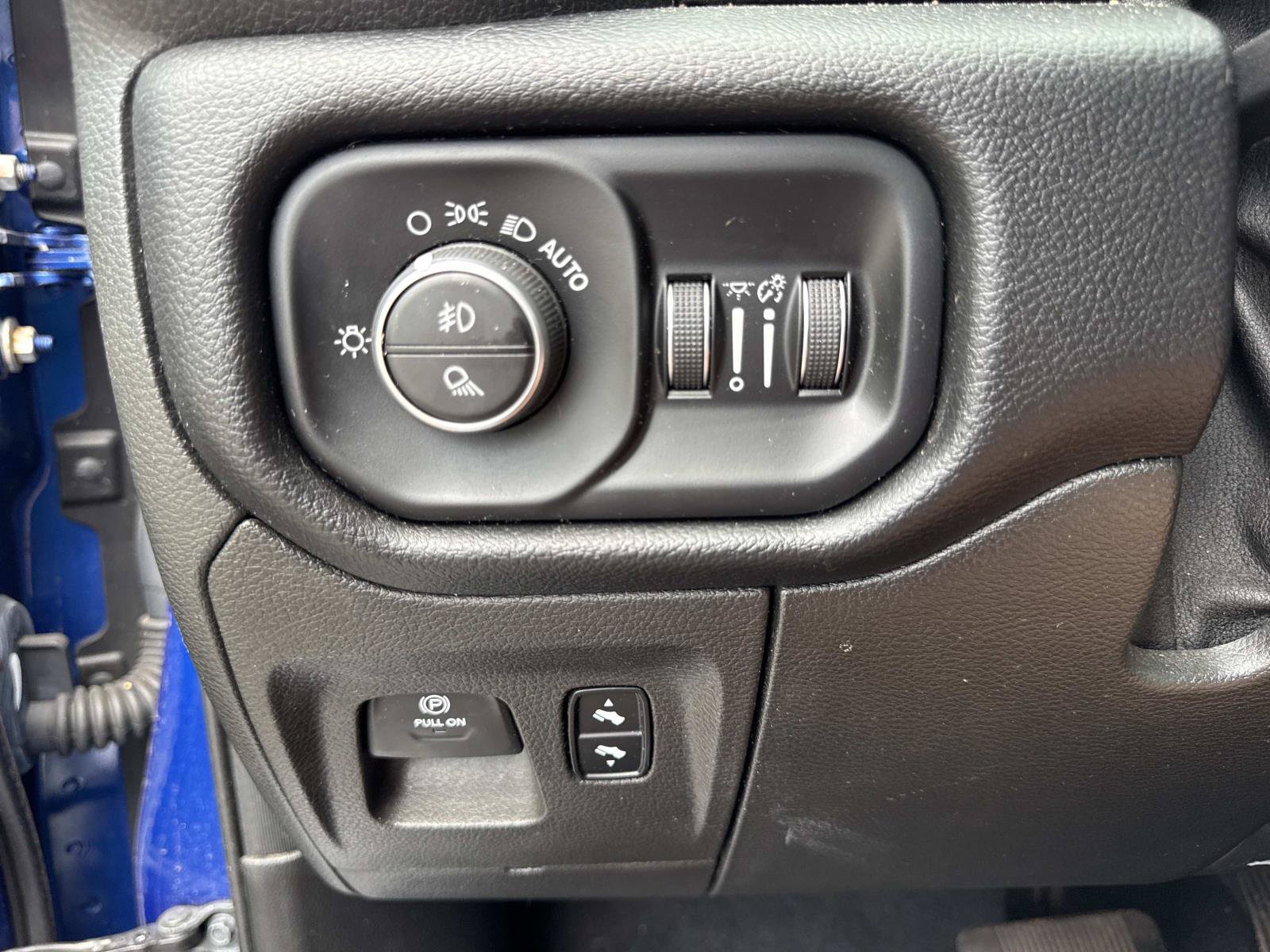 Used 2019 RAM 1500 Big Horn AWD/4WD image 29