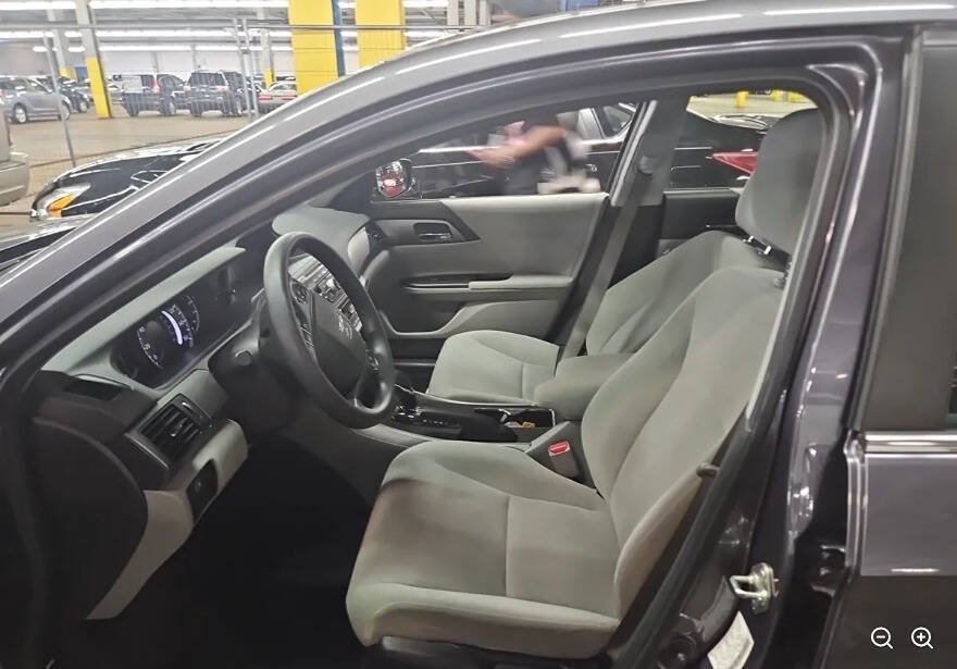 Used 2013 Honda Accord LX image 9