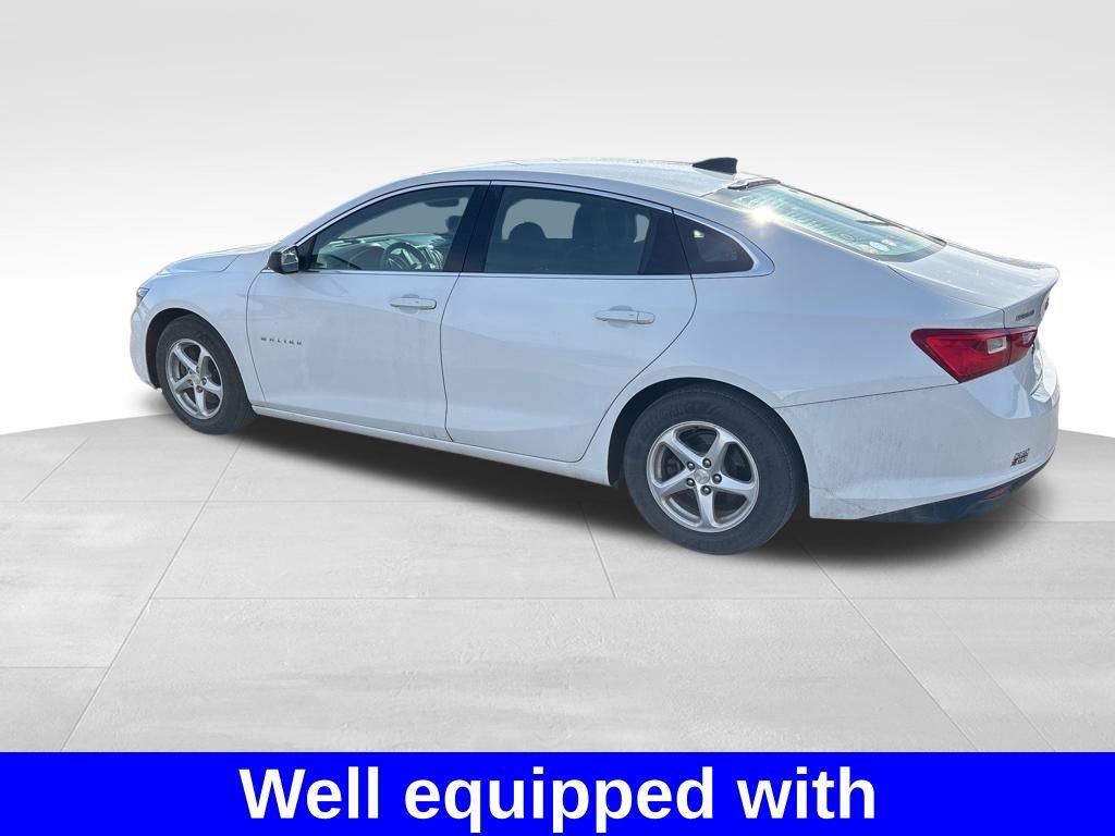 Used 2018 Chevrolet Malibu LS image 3