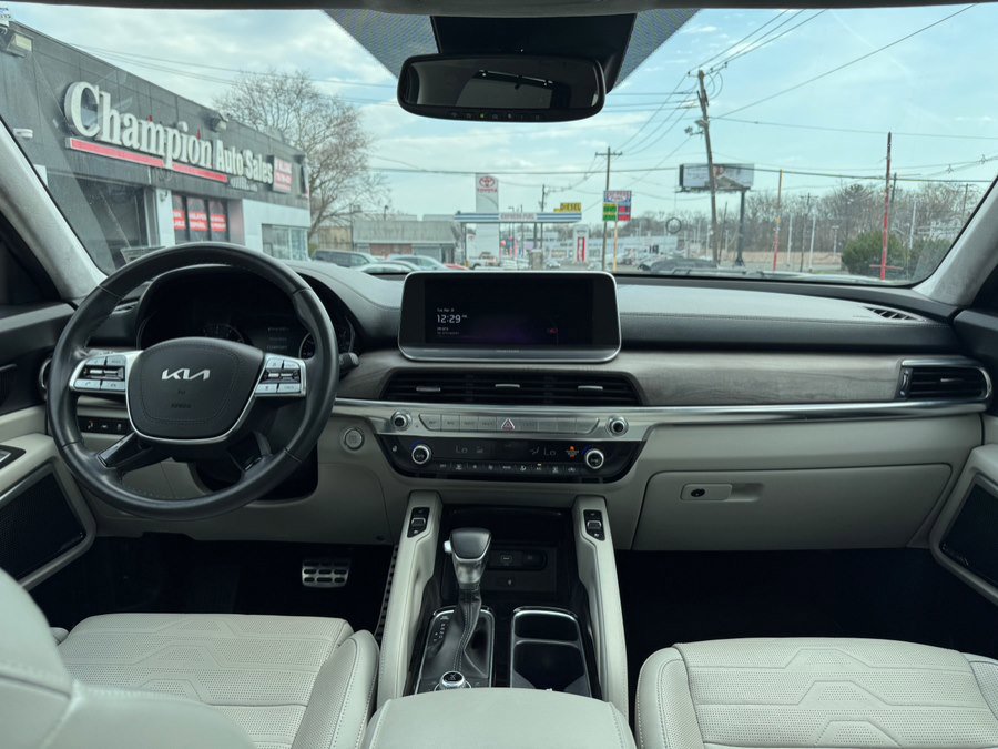 Used 2022 Kia Telluride SX w/ SX Prestige Package image 48