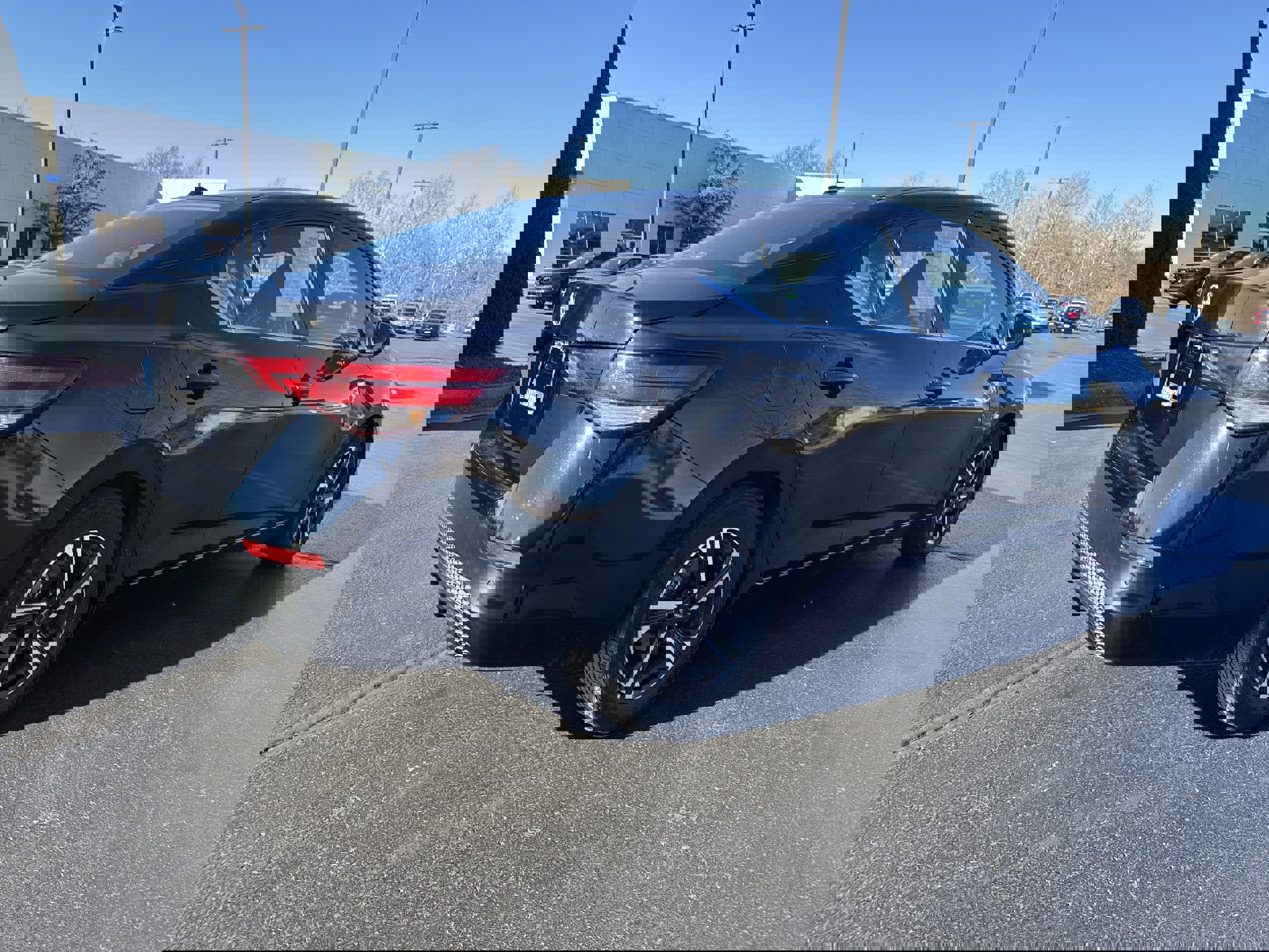 Used 2024 Nissan Sentra SV FWD image 4