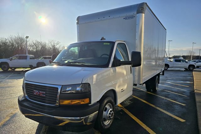 New 2026 GMC Savana 4500 w/ Power Convenience Package RWD image 4