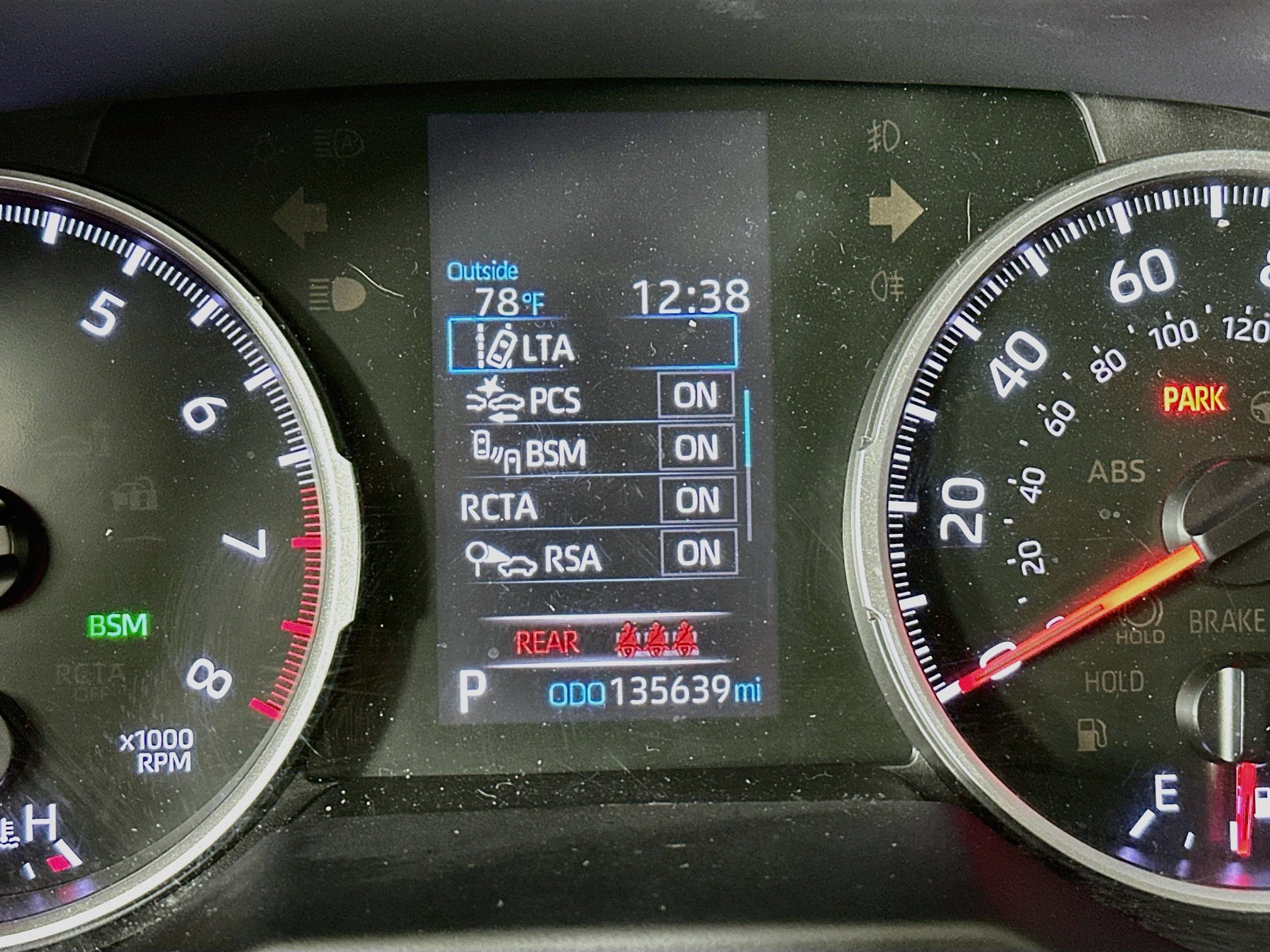 Used 2021 Toyota RAV4 XLE w/ Convenience Package FWD image 19