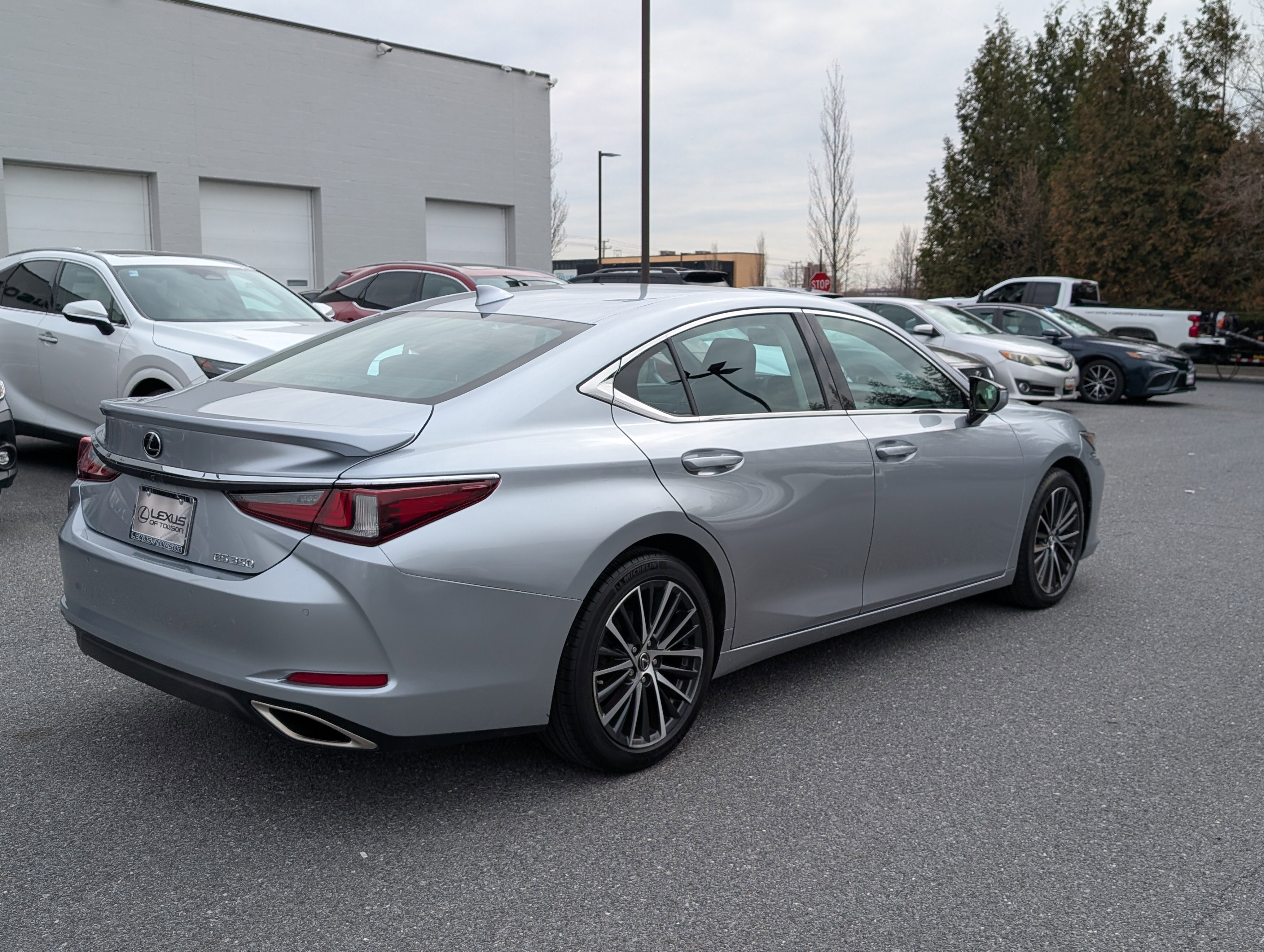 Certified 2022 Lexus ES 350 350 w/ Premium Package image 5