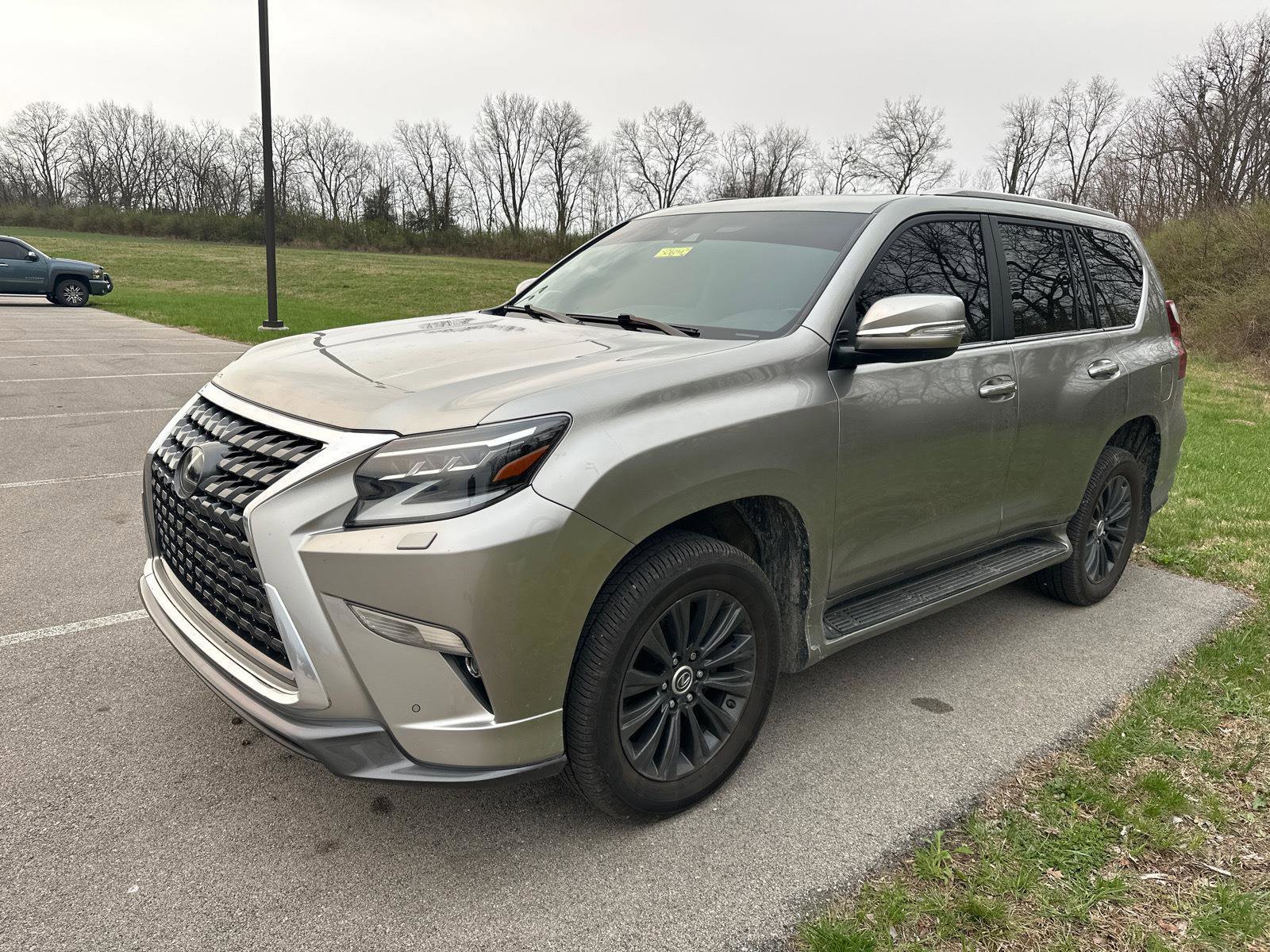 Used 2021 Lexus GX 460 Premium w/ Accessory Package image 5