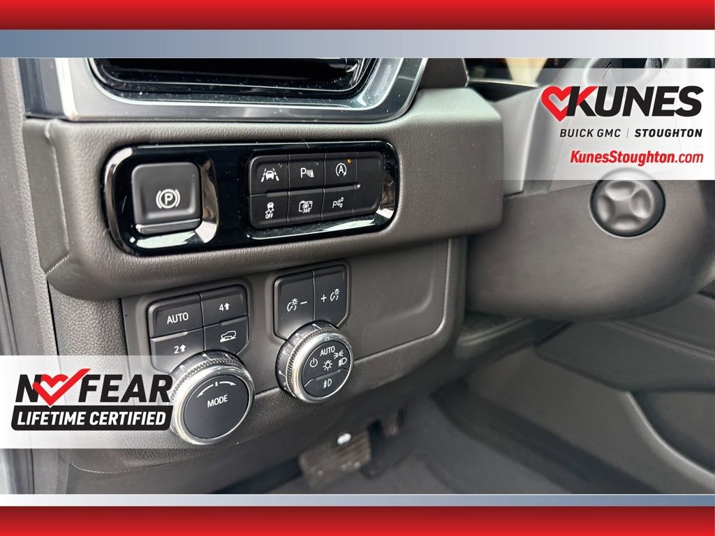 Used 2025 GMC Yukon Denali image 21