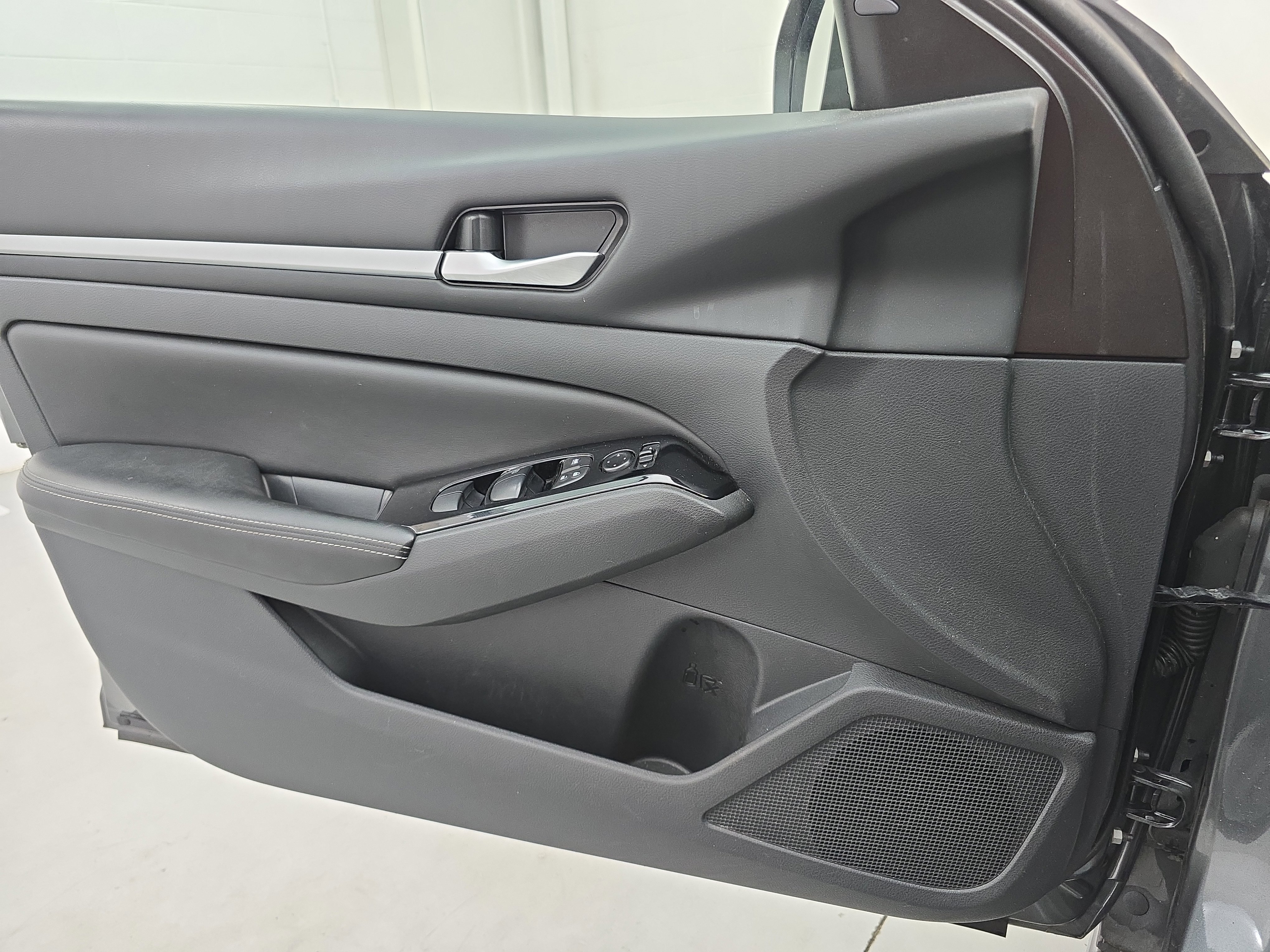 Certified 2023 Nissan Altima 2.5 SV image 25