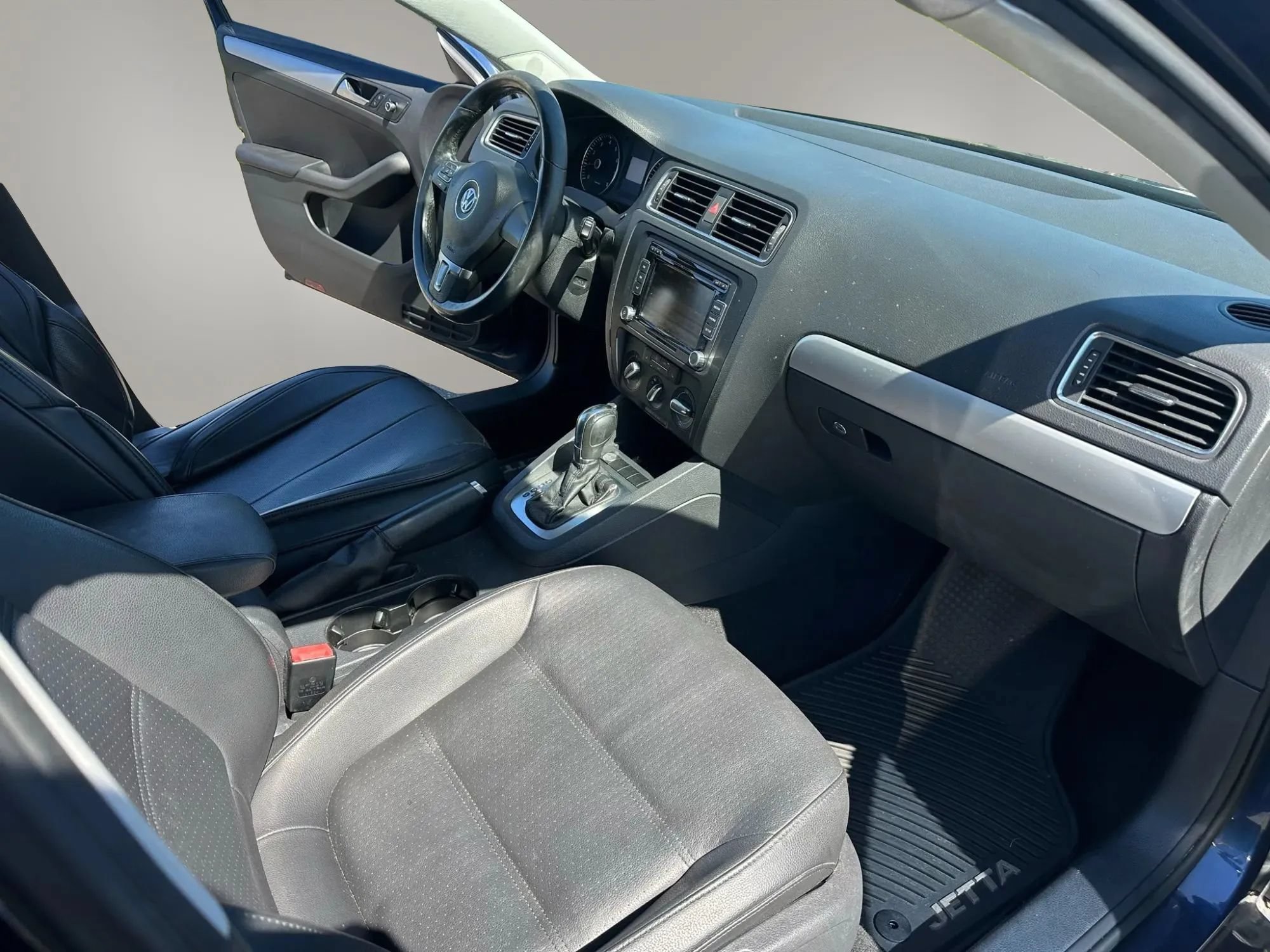 Used 2014 Volkswagen Jetta SE FWD image 14