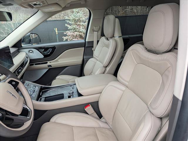 Certified 2023 Lincoln Aviator Reserve w/ Equipment Group 201A AWD/4WD image 33