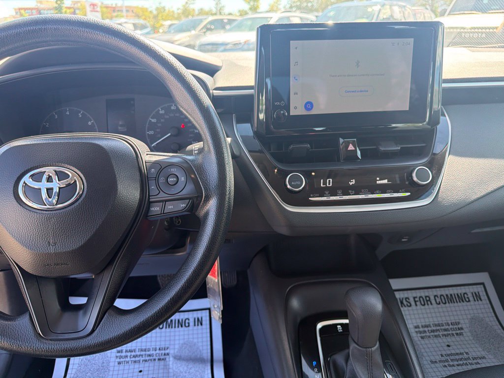 Used 2025 Toyota Corolla LE FWD image 25