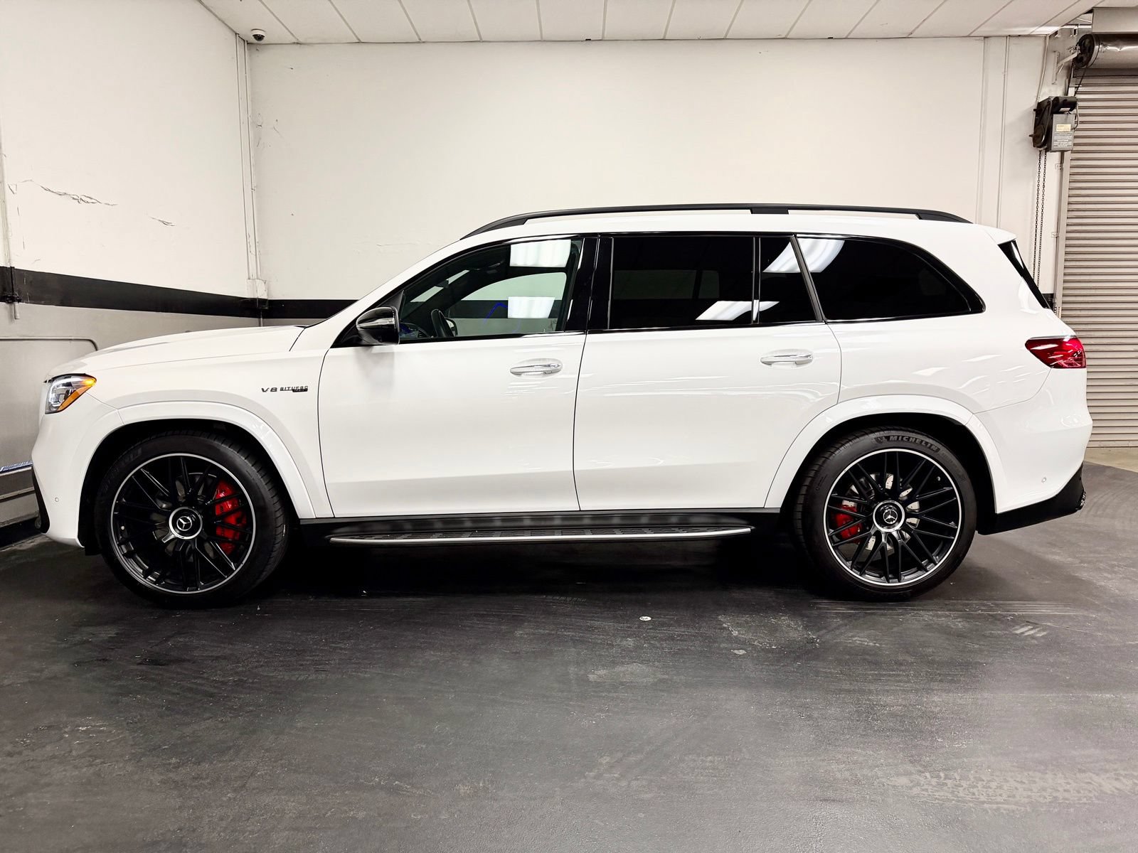Used 2025 Mercedes-Benz GLS 63 AMG 4MATIC image 9
