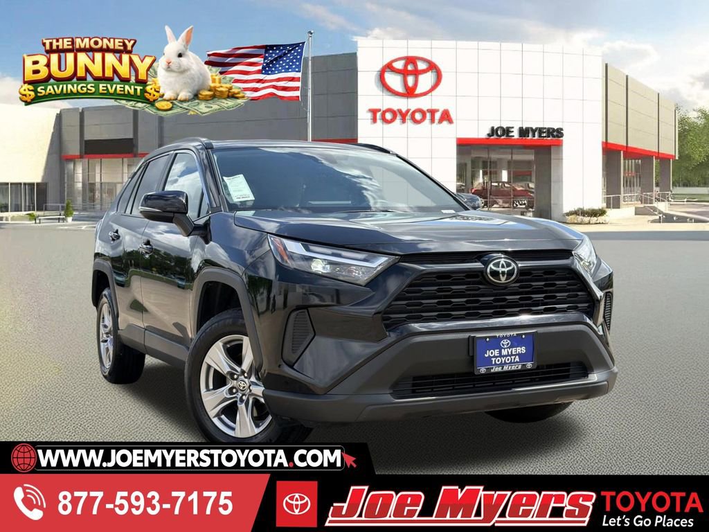 Used 2025 Toyota RAV4 XLE FWD image 1