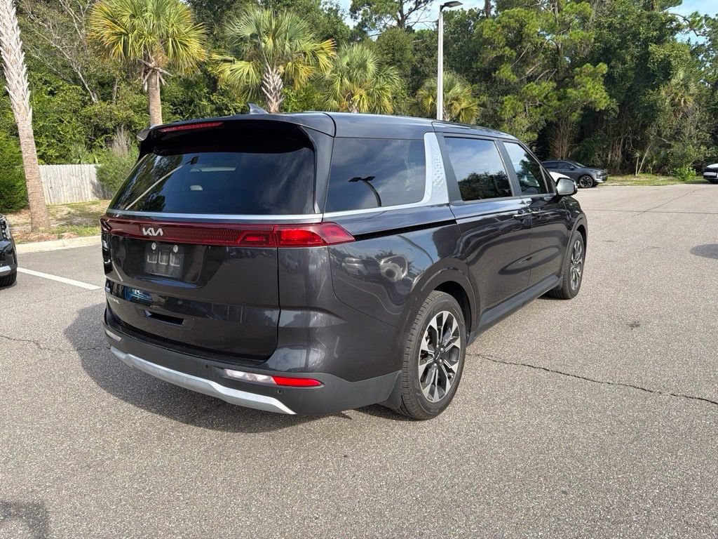 Certified 2023 Kia Carnival EX FWD image 4