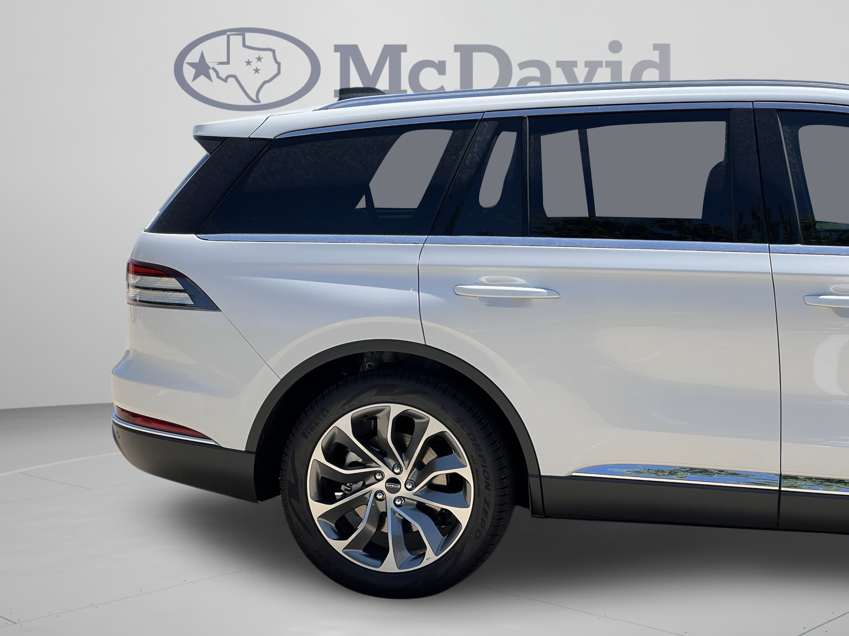New 2026 Lincoln Aviator Reserve w/ Luxury Package RWD image 33