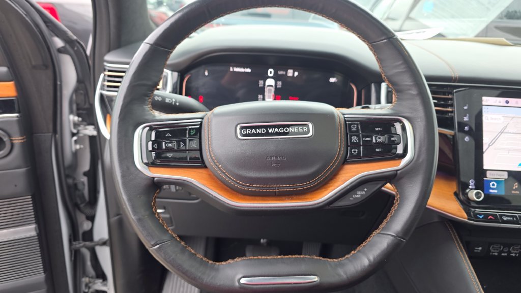 Used 2024 Jeep Grand Wagoneer L Series III AWD/4WD image 14