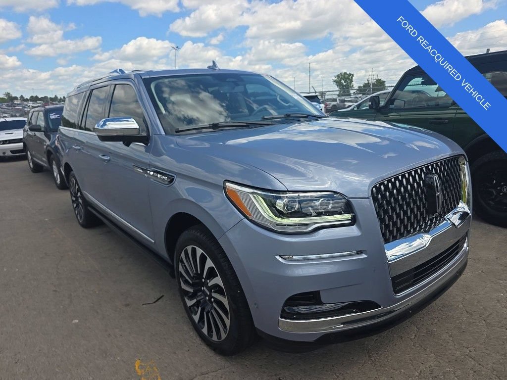 Used 2024 Lincoln Navigator L Black Label AWD/4WD image 1