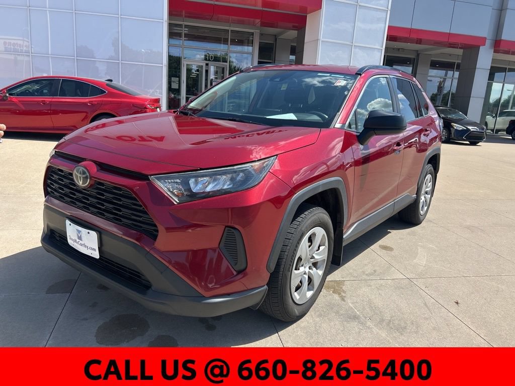 Used 2019 Toyota RAV4 LE w/ All Weather Liner Package AWD/4WD video 2