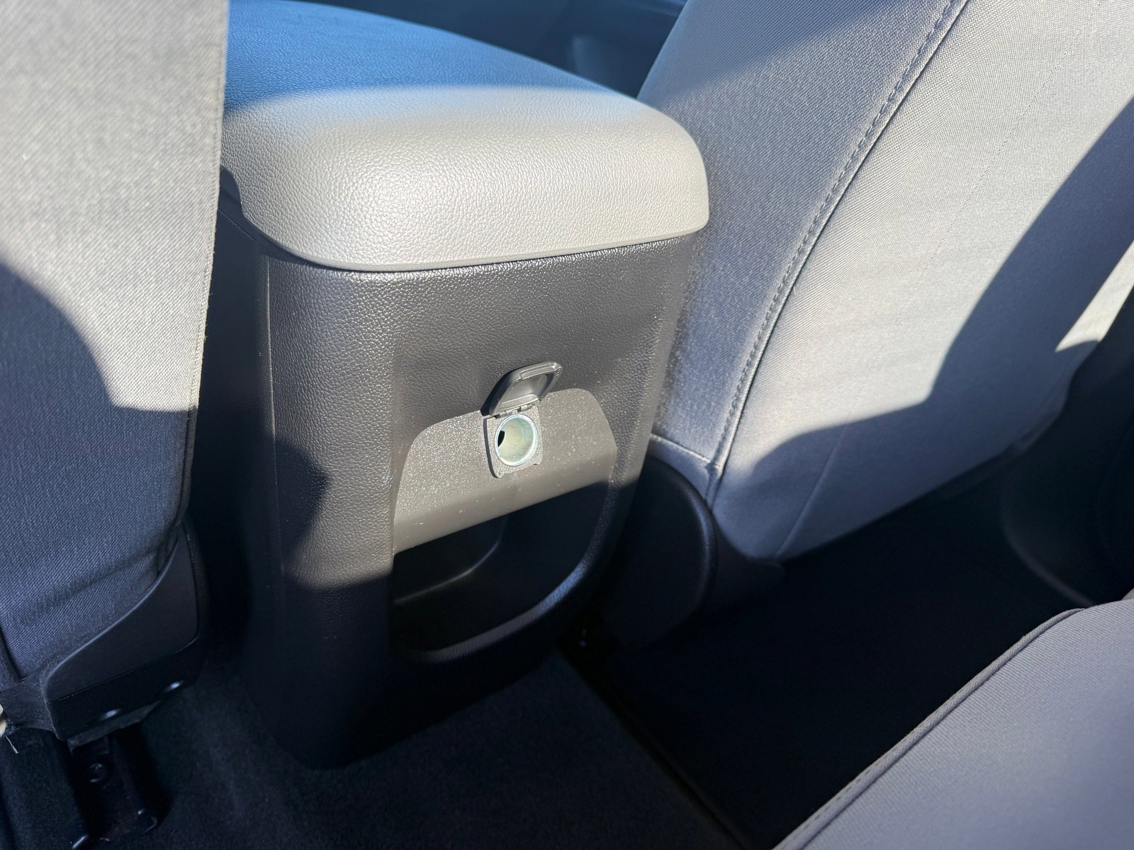 Used 2016 GMC Canyon 2WD Crew Cab w/ Convenience Package image 26