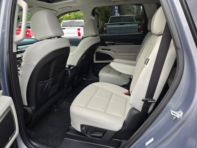 Used 2025 Kia Telluride EX w/ EX Captain's Chair Package FWD image 14