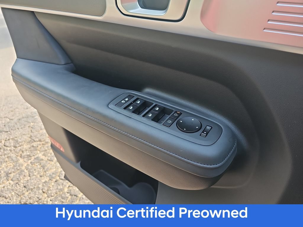 Used 2025 Hyundai Santa Fe SEL FWD image 24