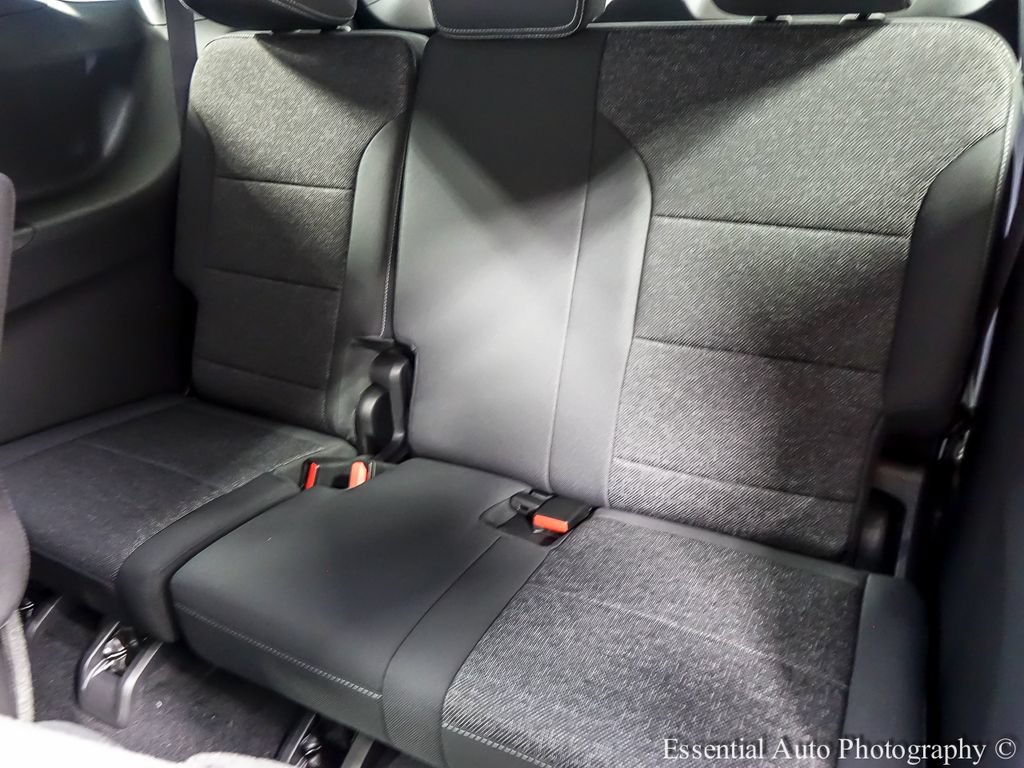 New 2026 Chevrolet Traverse LT w/ LPO, Floor Liner Package AWD/4WD image 11