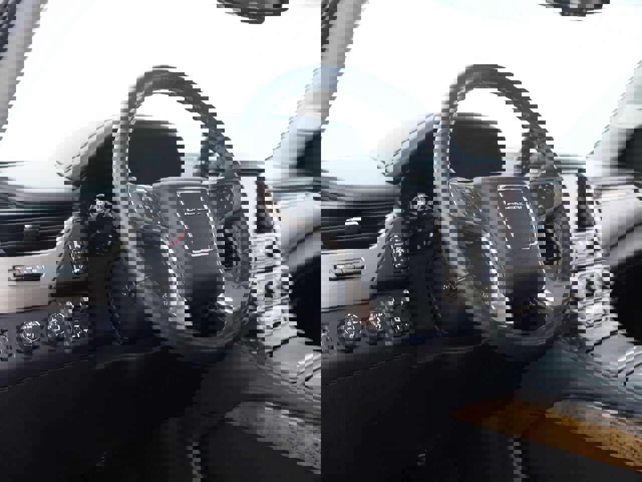 Used 2016 GMC Yukon XL Denali w/ Open Road Package image 23