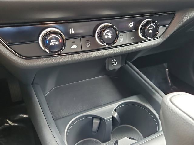 Used 2025 Honda HR-V LX image 21