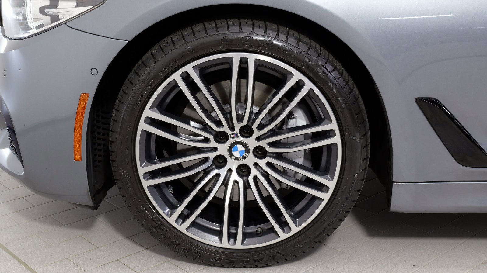 Used 2018 BMW 530i xDrive w/ M Sport Package image 67