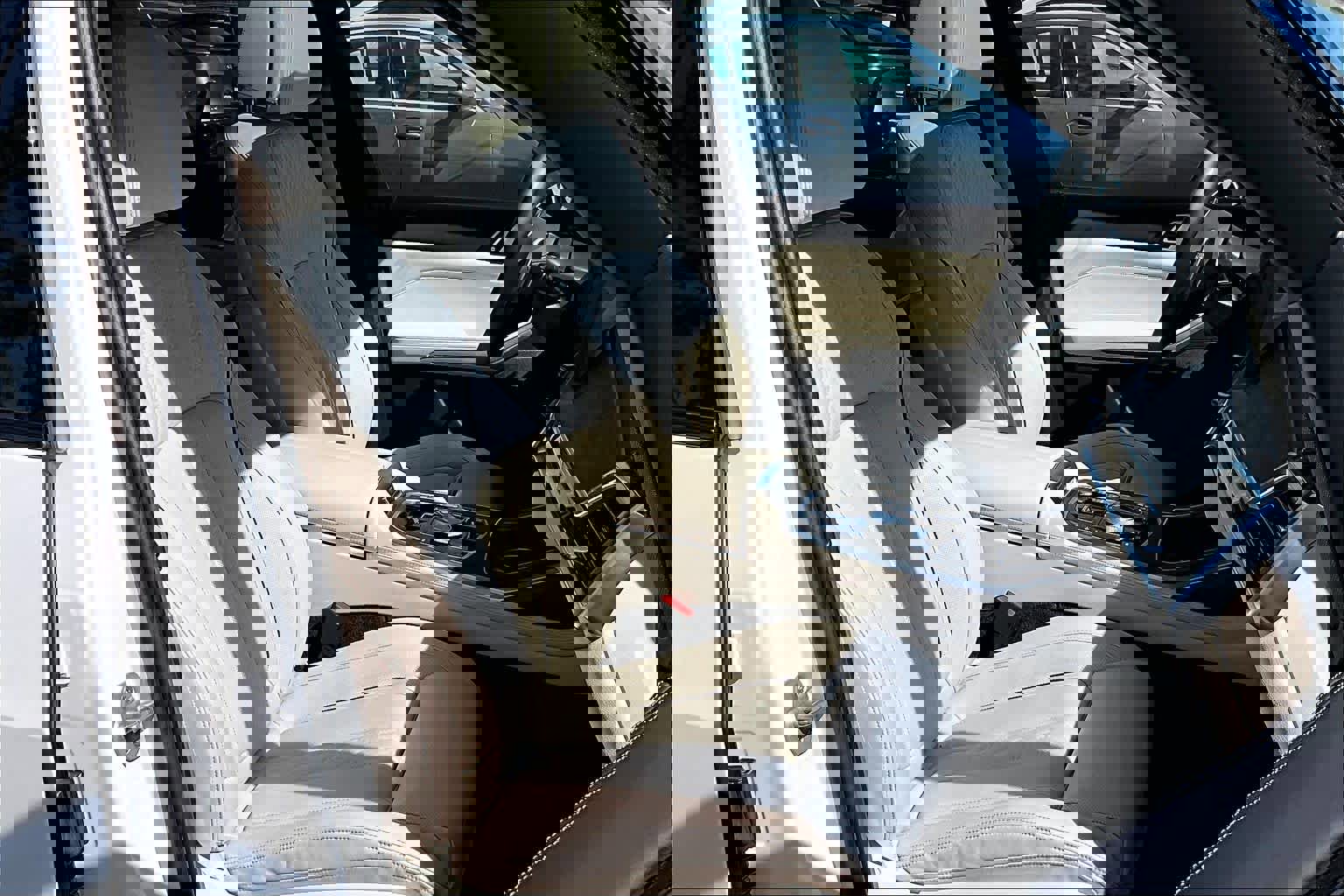 Certified 2025 BMW X7 xDrive40i w/ Executive Package image 9