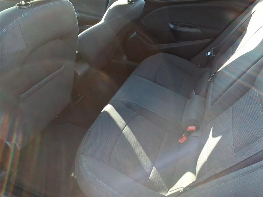 Used 2017 Chevrolet Cruze LT w/ Convenience Package image 9