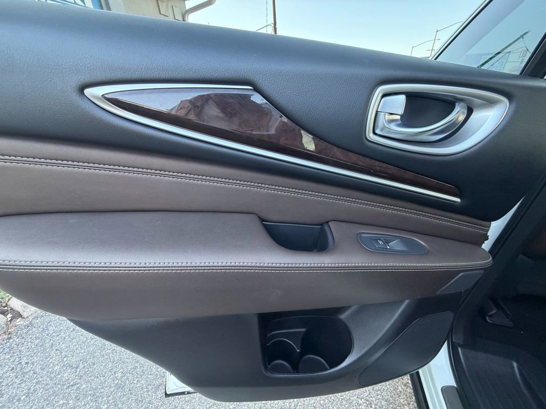 Used 2019 INFINITI QX60 Luxe w/ Sensory Package image 14