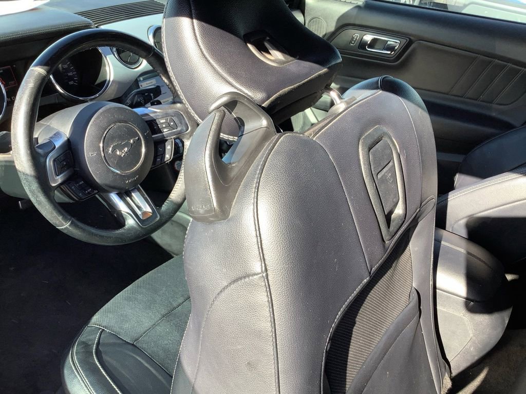Used 2016 Ford Mustang Premium image 19