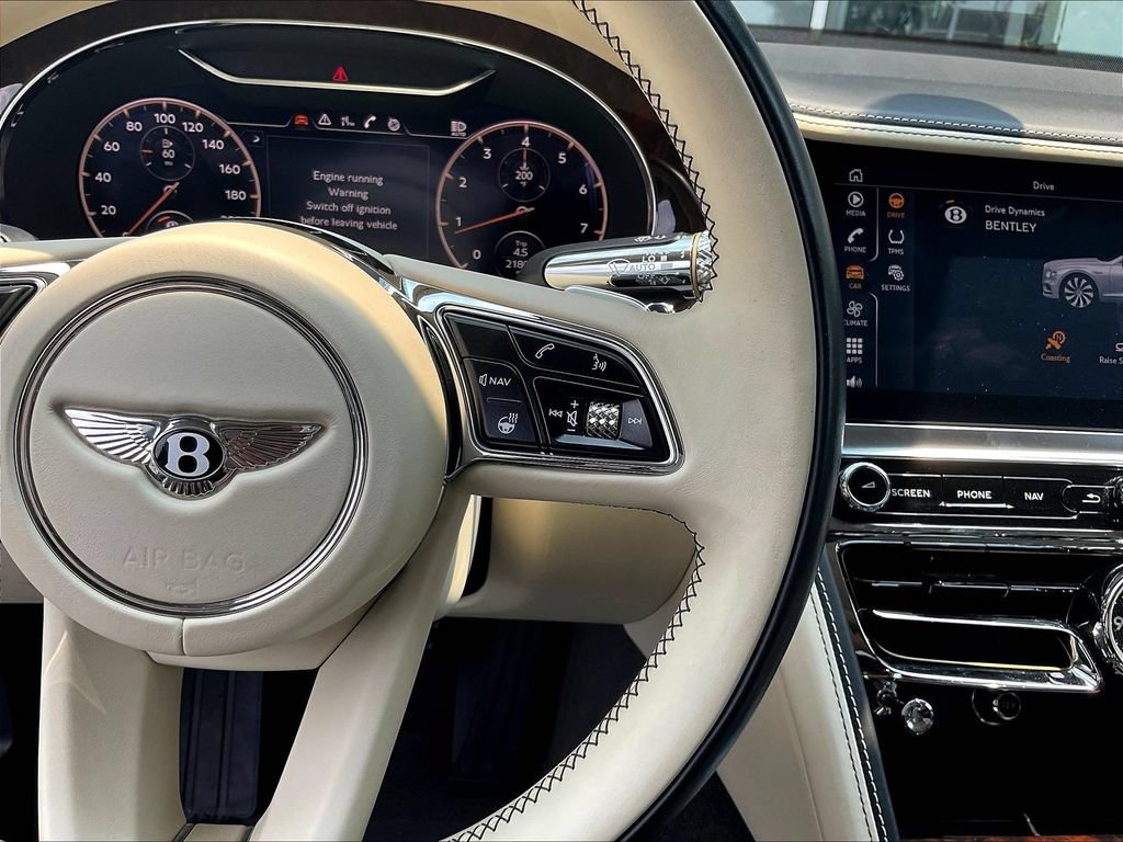 Used 2021 Bentley Flying Spur V8 AWD/4WD image 12