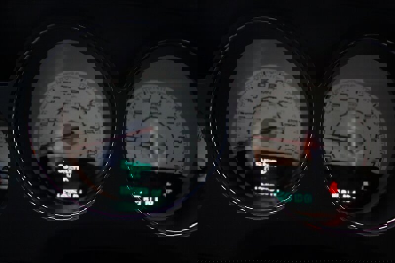 Used 2013 Dodge Challenger SXT w/ Super Sport Group image 7