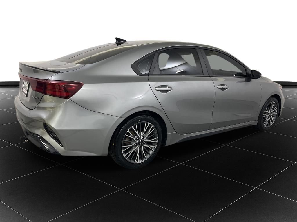 Used 2022 Kia Forte GT-Line w/ GT-Line Premium Package image 5