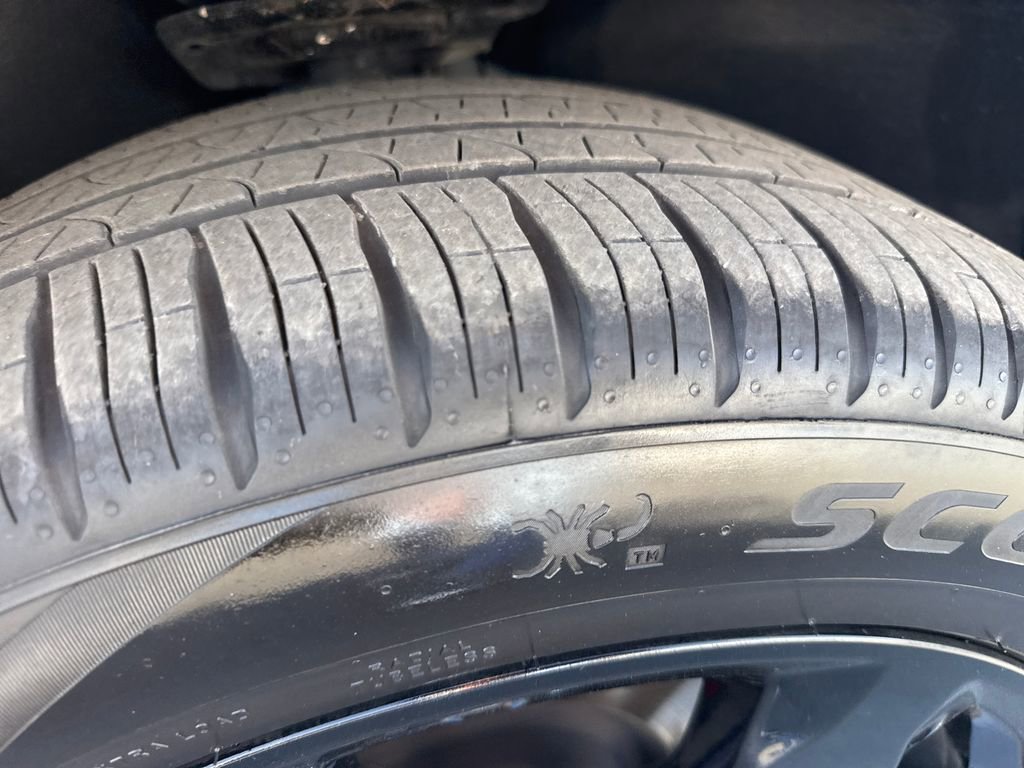 Used 2023 Ford Explorer ST w/ Equipment Group 401A image 7